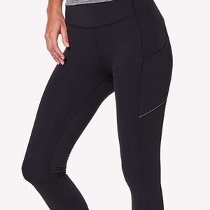 Black Lululemon Speed Up Crop 21''